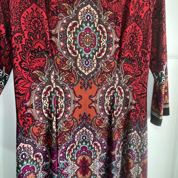 London Times Boho Shift Midi Dress Burgandy and Black Medallion Size 6 - Picture 5 of 7